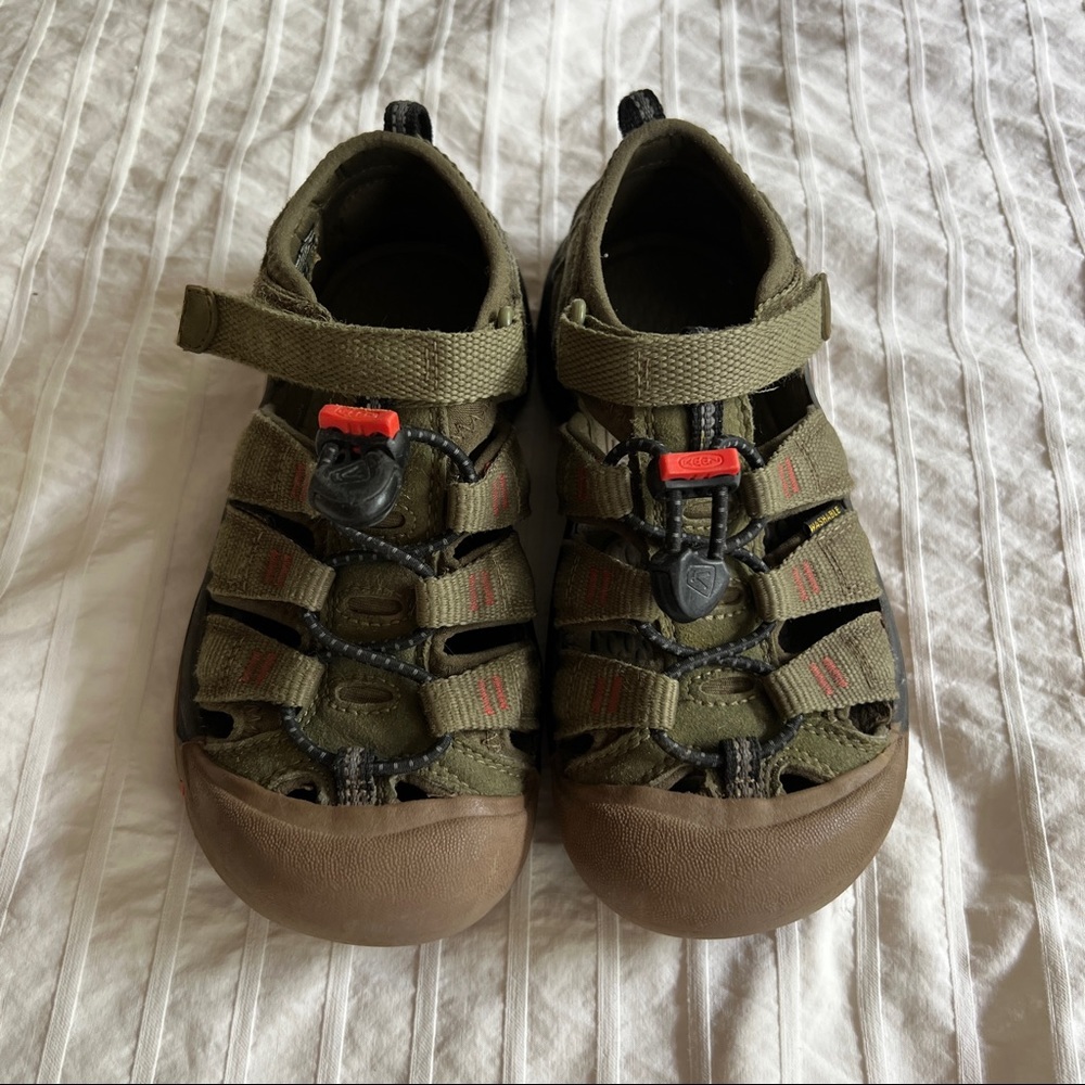 Keen water shoes 13
